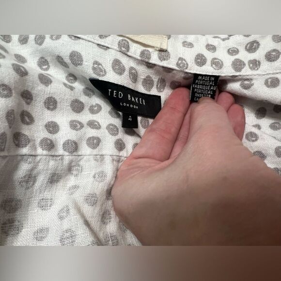 Ted Baker
Men's White Aillon Linen Shirt white and cream polkadot 4 large - Picture 9 of 12